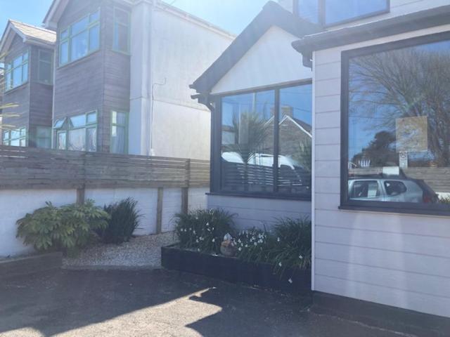 The Salt Box- Lovely Refurbished Annexe, Free Parking, Walk To Porth Beach. Saint Columb Minor Exterior foto